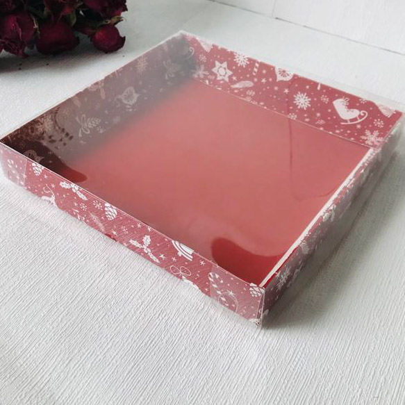 16 Bölmeli Yılbaşı Temalı Tasarım Bonbon Çikolata Kutusu — galeri görseli